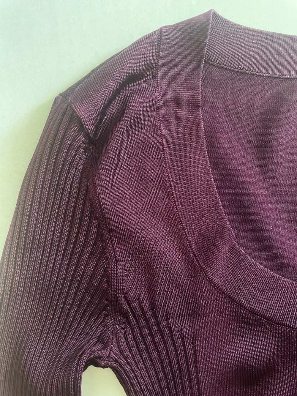 CACHÉ Plum Purple Vintage Ribbed Knit Scoop Long Sleeve Neck Top Size S EUC - Picture 6 of 7